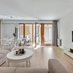 Aura - Riverside & Parking By Downtown Appartamento Danzica