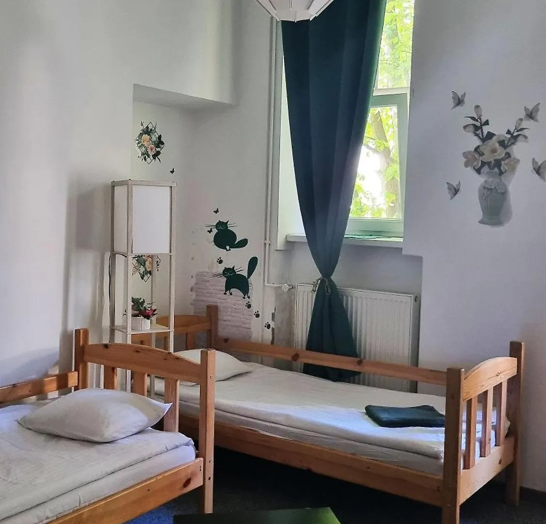 Green Cat Rooms Krakow Hostel
